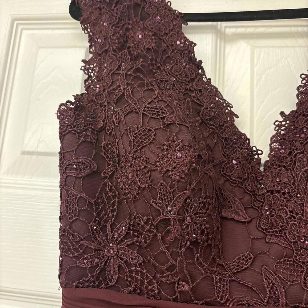 NWT  Social Occasions by Mon Cheri. Satin Sequin Mother Of Bride. Size 8. $398 - Picture 6 of 12